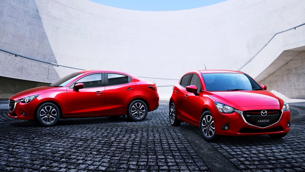  Compara Mazda 2 sedán 2015 y Honda City 2015