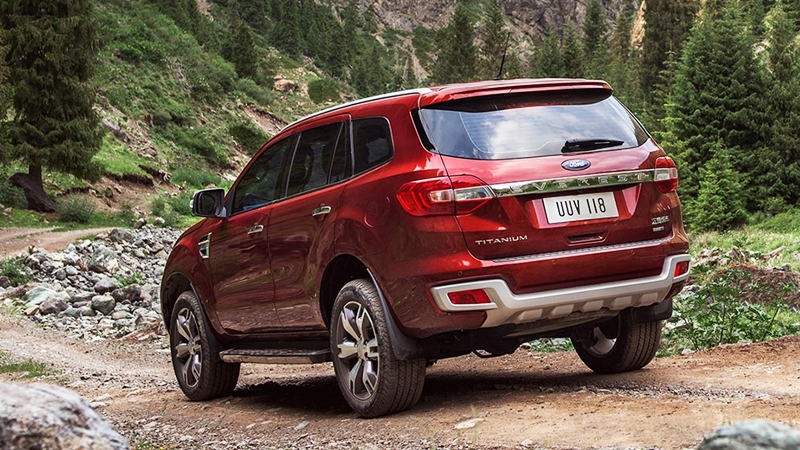 Ford Everest Titanium 2.2AT: Ngại gì đèo dốc