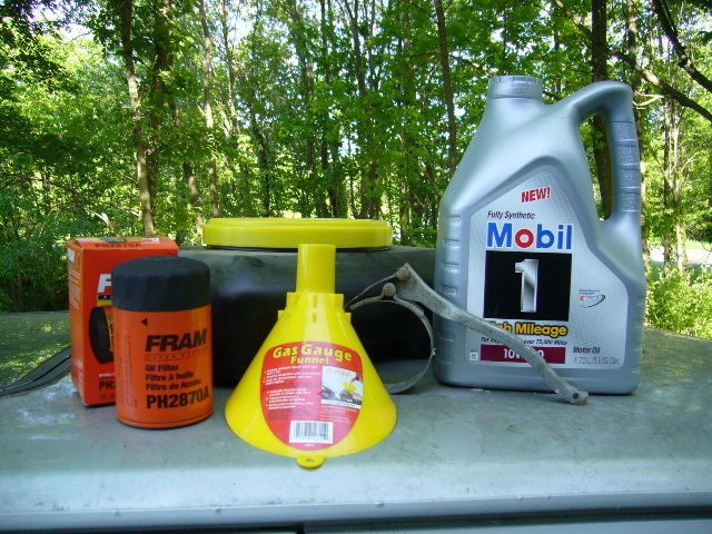 7 dụng cụ cần chuẩn bị trước khi thực hiện thay dầu nhớt.