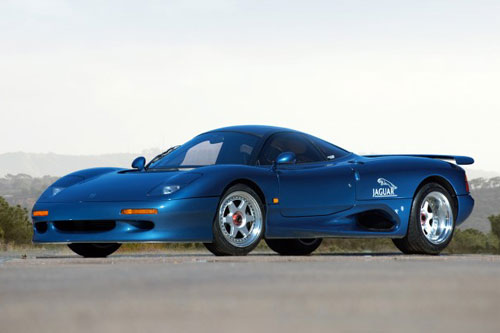 10 mẫu xe thể thao Jaguar ấn tượng nhất: Jaguar XJR-15.