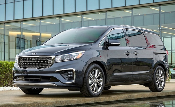 Top 10 xe cũ chất lượng có giá bán khá hời: Kia Sedona.