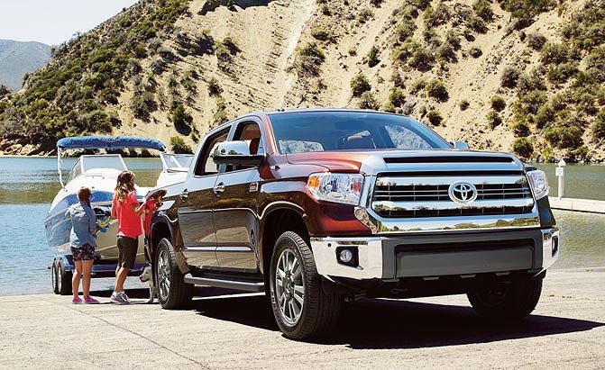 Điểm danh 10 mẫu xe ít rớt giá nhất sau 5 năm sử dụng - Toyota Tundra.