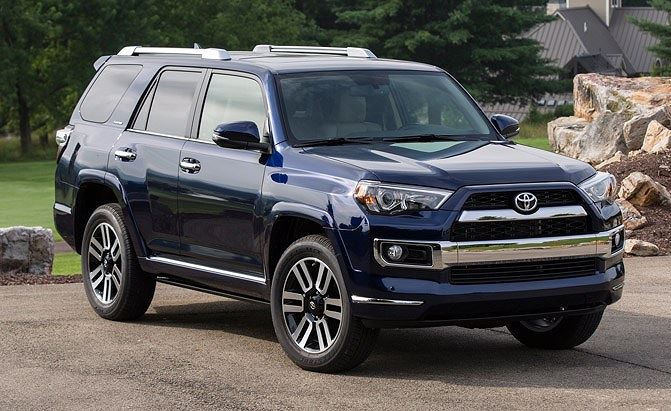 Điểm danh 10 mẫu xe ít rớt giá nhất sau 5 năm sử dụng - Toyota 4Runner.