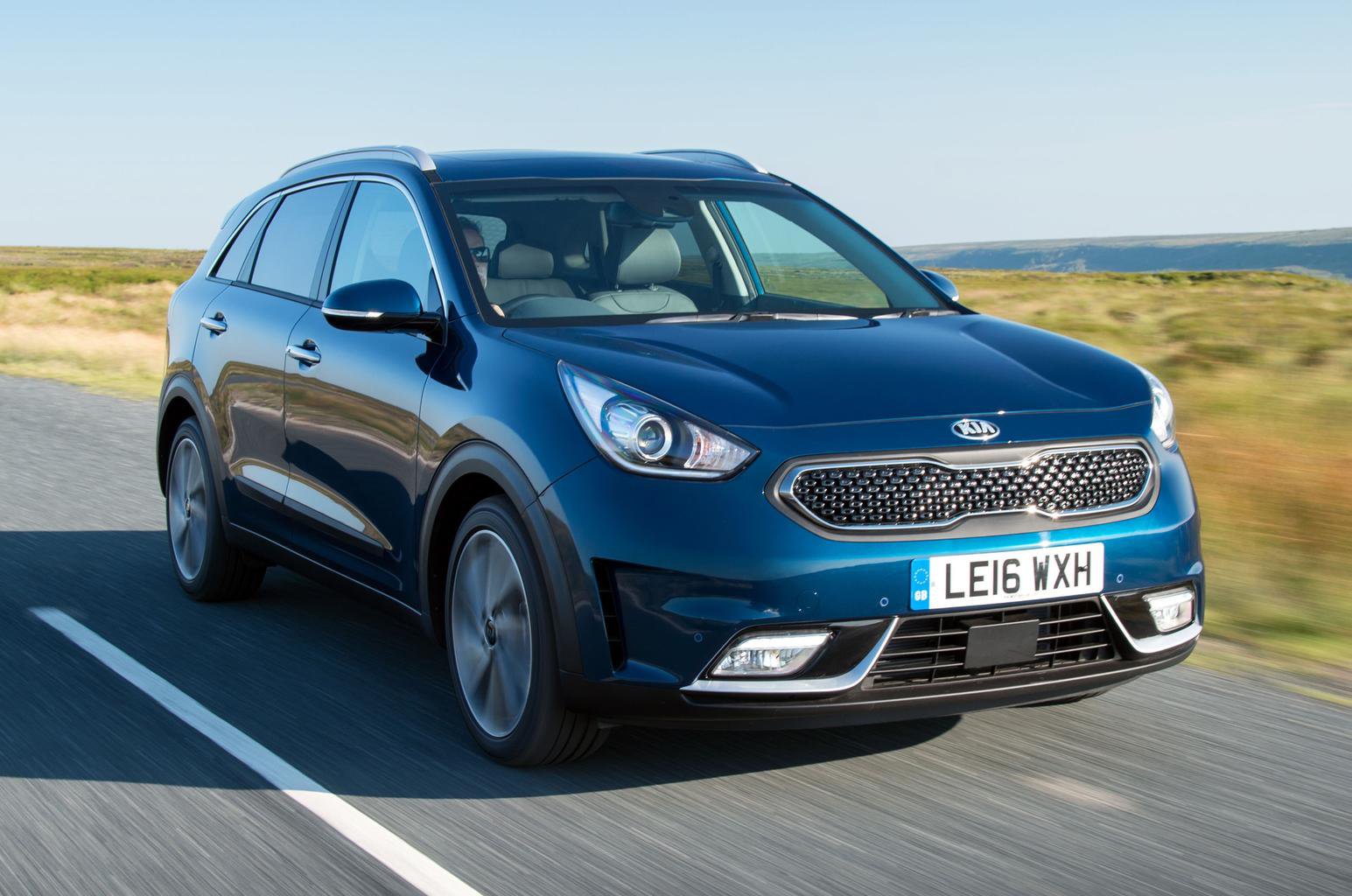 6 mẫu xe tiết kiệm nhiên liệu nhất, thích hợp di chuyển trong phố: Kia Niro Hybrid.