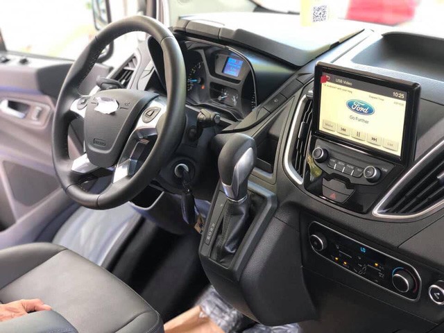 Ford Tourneo 2019 rò rỉ thông số kỹ thuật: 2 phiên bản chênh nhau 200 triệu đồng 4a