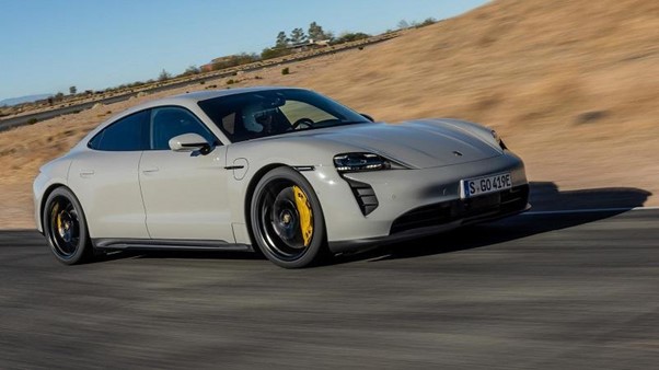 Porsche Taycan sử dụng động cơ Turbocharged cho vận hành mạnh mẽ