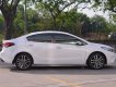 Kia Cerato 1.6AT 2017 - Cần bán Kia Cerato 1.6AT đời 2018, màu trắng chính hãng, LH 0989 240 241