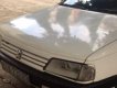 Peugeot 405 1986 - Bán xe Peugeot 405 đời 1986, màu trắng xe gia đình, giá tốt