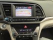 Hyundai Elantra 2.0 AT 2017 - Bán Hyundai Elantra đời 2017 - Màu vàng cát