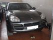 Porsche Cayenne 2005 - Bán Porsche Cayenne sản xuất 2005, màu xám, nội thất da màu đen sang trọng