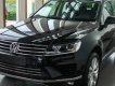 Volkswagen Touareg GP 2015 - Dòng SUV nhập Đức Volkswagen Touareg 3.6 FSI, màu đen đời 2015, tặng BHVC+dán 3M, LH Hương: 0902.608.293