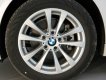 BMW 3 Series 320i 2017 - Bán xe BMW 320i 2017, màu trắng, nhập khẩu chính hãng, có xe giao ngay, giá rẻ nhất