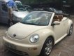 Volkswagen Beetle 2.0 2004 - Cần bán gấp Volkswagen Beetle đời 2004, màu kem (be), xe nhập chính chủ