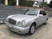 Mercedes-Benz E class E230 1997 - Chính chủ bán Mercedes E230 năm 1997, màu bạc