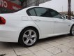 BMW 3 Series 320i 2007 - Bán BMW 3 Series 320i sản xuất 2007, màu trắng giá cạnh tranh