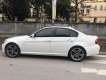 BMW 3 Series 320i 2011 - Bán gấp BMW 3 Series 320i đời 2011, màu trắng