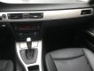 BMW 3 Series 320i 2011 - Bán gấp BMW 3 Series 320i đời 2011, màu trắng