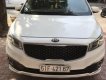 Kia Sedona 2016 - Cần bán gấp Kia Sedona sản xuất năm 2016, màu trắng