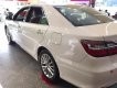 Toyota Camry 2.0 E 2018 - Toyota Tân Cảng bán Camry 2.0 Facelift 2018 màu trắng camay - Tặng bảo hiểm, phụ kiện, trả góp 90%- SĐT 096.77.000.88