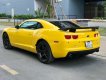 Chevrolet Camaro 2011 - Cần bán gấp Chevrolet Camaro sản xuất 2011, màu vàng, xe nhập
