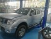 Nissan Navara LE 2.5 MT 4WD 2010 - Bán Nissan Navara LE 2.5 MT 4WD 2010, màu bạc, nhập khẩu  