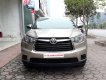 Toyota Highlander LE 2014 - Cần bán Toyota Highlander LE đời 2014, màu vàng, xe nhập