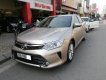 Toyota Camry 2.5G 2016 - Cần bán lại xe Toyota Camry 2.5G đời 2016, màu vàng