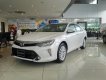 Toyota Camry 2.0E 2018 - Bán Toyota Camry 2.0E trắng 2018 - Giá tốt, khuyến mãi lớn - Bảo hành chính hãng 3 năm/ Hotline: 0898.16.8118