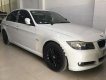 BMW 3 Series 320i 2010 - Cần bán BMW 3 Series 320i 2010, màu trắng, nhập từ Đức, 530tr