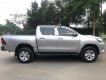 Toyota Hilux 2.4E MT 2015 - Cần bán gấp Toyota Hilux 2.4E MT năm 2015, màu bạc, nhập khẩu nguyên chiếc giá cạnh tranh