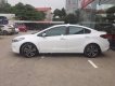 Kia Cerato 1.6 MT Base 2018 - Bán xe Kia Cerato 1.6 MT Base đời 2018, màu trắng