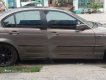 BMW 3 Series 318i  2004 - Cần bán xe BMW 3 Series 318i đời 2004, màu bạc xe gia đình, giá 350tr