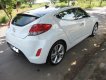 Hyundai Veloster 1.6 2011 - Cần bán gấp Hyundai Veloster 1.6 sản xuất năm 2011, màu trắng xe gia đình, giá 495tr