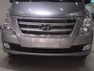 Hyundai Starex 2.4 MT   2018 - Bán xe Hyundai Starex 2.4 MT 6 chỗ, máy dầu, màu bạc, xe nhập giá tốt