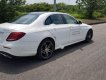 Mercedes-Benz E class E300 AMG 2017 - Bán xe Mercedes E300 AMG đời 2017, màu trắng số tự động