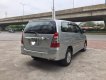 Toyota Innova 2.0E 2013 - Bán Toyota Innova 2.0E đời 2013, màu bạc