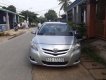 Toyota Vios   2010 - Gia đình bán Toyota Vios 2010, màu bạc 