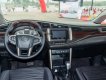 Toyota Innova 2.0 Venturer 2018 - Bán ô tô Toyota Innova 2.0 Venturer 2018, màu đỏ, giá 830tr