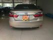 Toyota Camry 2.0 E 2016 - Bán ô tô Toyota Camry 2.0 E 2016, màu vàng cát