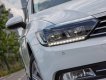 Volkswagen Passat 1.8 Bluemotion 2017 - Bán xe Volkswagen Passat 1.8 Bluemotion sản xuất năm 2017, màu trắng, xe nhập