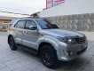 Toyota Fortuner 2.7V 4x4 AT 2015 - Bán Toyota Fortuner 2.7V 4x4 AT sản xuất năm 2015, màu bạc xe gia đình, giá 800tr