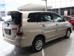 Toyota Innova 2.0E 2014 - Cần bán lại xe Toyota Innova E 2.0MT sản xuất 2014, màu vàng