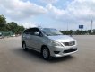 Toyota Innova 2.0E 2013 - Bán Toyota Innova 2.0E đời 2013, màu bạc như mới, giá tốt