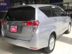 Toyota Innova 2.0E 2016 - Cần bán gấp Toyota Innova 2.0E đời 2016, màu bạc như mới, 695 triệu