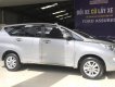 Toyota Innova 2.0E 2016 - Cần bán gấp Toyota Innova 2.0E đời 2016, màu bạc như mới, 695 triệu