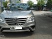 Toyota Innova MT 2014 - Cần bán Toyota Innova MT sản xuất năm 2014, màu bạc, nhập khẩu chính chủ