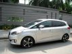 Kia Rondo 2016 - Cần tiền xây nhà bán xe yêu Rondo 2016, số tự động, màu bạc, còn như mới