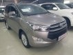 Toyota Innova 2.0E 2016 - Cần bán xe Toyota Innova 2.0E năm sản xuất 2016, màu xám xe gia đình