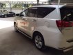 Toyota Innova   V 2017 - Cần bán lại xe Toyota Innova V đời 2017, màu trắng, giá tốt