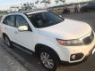 Kia Sorento 2013 - Kẹt tiền bán xe Sorento 2013, số sàn màu trắng, xe đẹp bản full